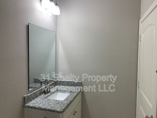 Building Photo - 3503 Brookstone Dr