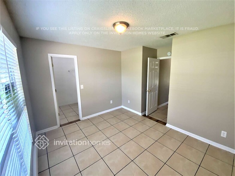 Building Photo - 8649 Collins Ridge Blvd S