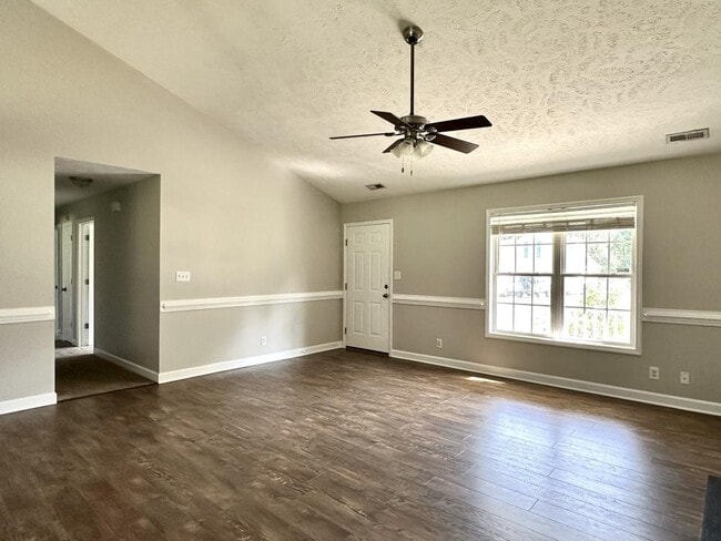 Building Photo - 124 Bayou Ct