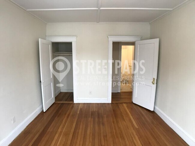 Building Photo - 2 bedroom in Boston MA 02215