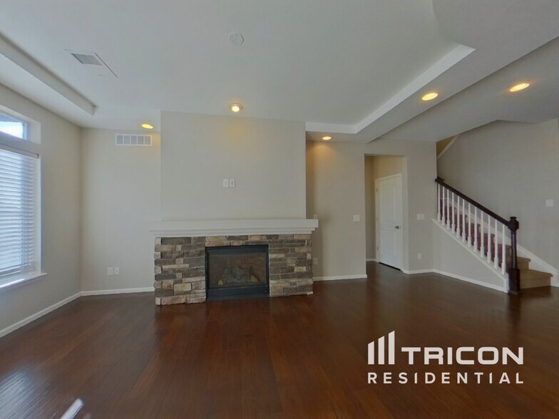 Building Photo - 3485 Maplewood Ln