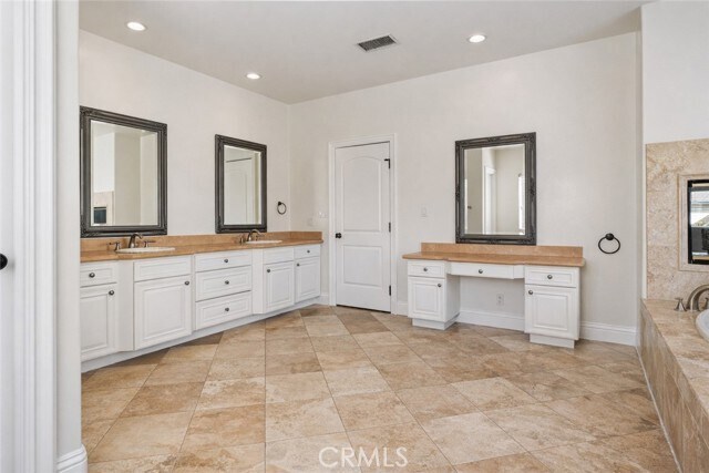 Building Photo - 5128 Avenida Hacienda