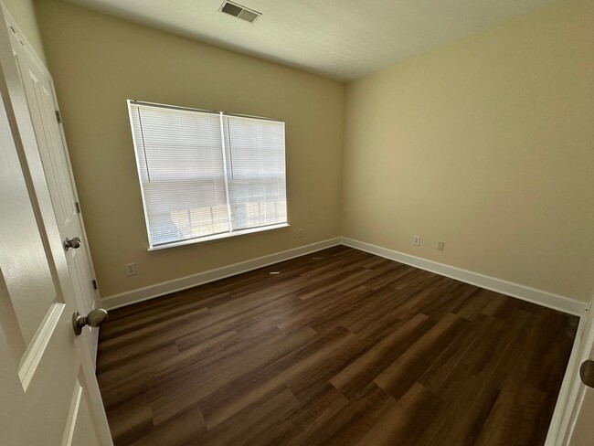 Building Photo - Lenox Village Condo!  Newly Renovated 2 Be...