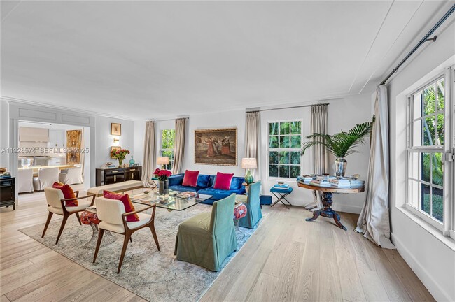 Building Photo - 607 Melaleuca Ln