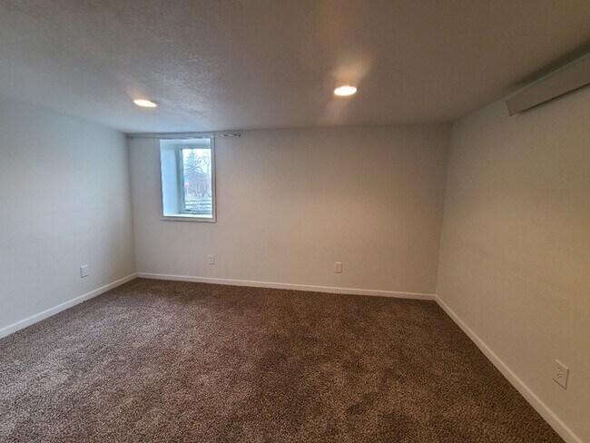 Building Photo - 1621 Dunn Ave