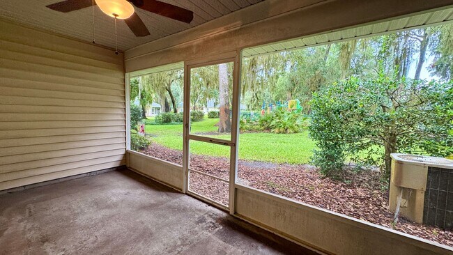 Building Photo - The Greens 2BR Townhome with garage!