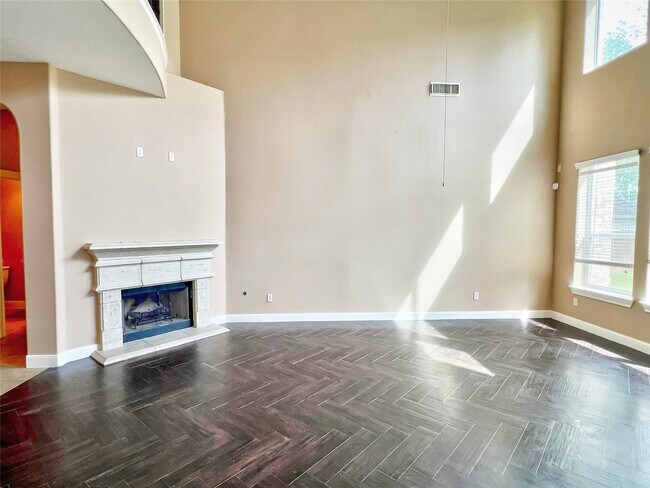Building Photo - 16807 Coronado Springs Dr