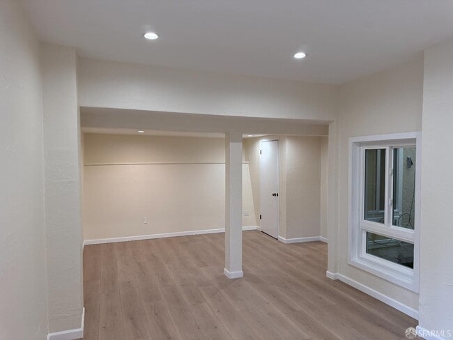 Building Photo - 258 Dorland St