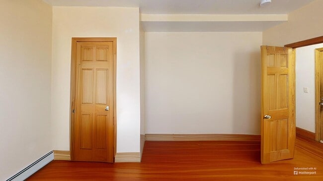 Building Photo - Sunny 4 Bed in Roxbury .5mi from the Orange Line