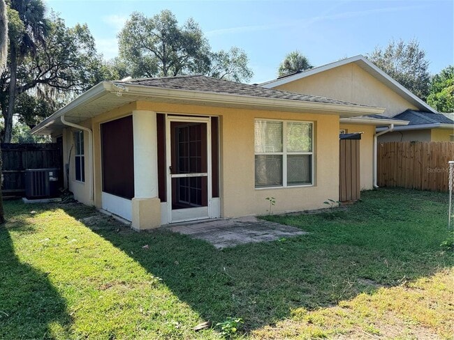 Building Photo - 310 W Berckman St