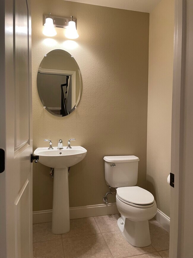 Building Photo - 3610 Capoterra Way
