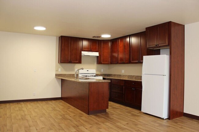 Building Photo - 2315 Parker St