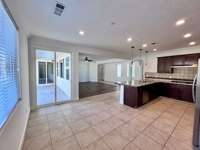 Building Photo - $2,695 Church & Clovis Ave., 4 Bedroom House - Edna Ave. Fresno / Energy Efficient