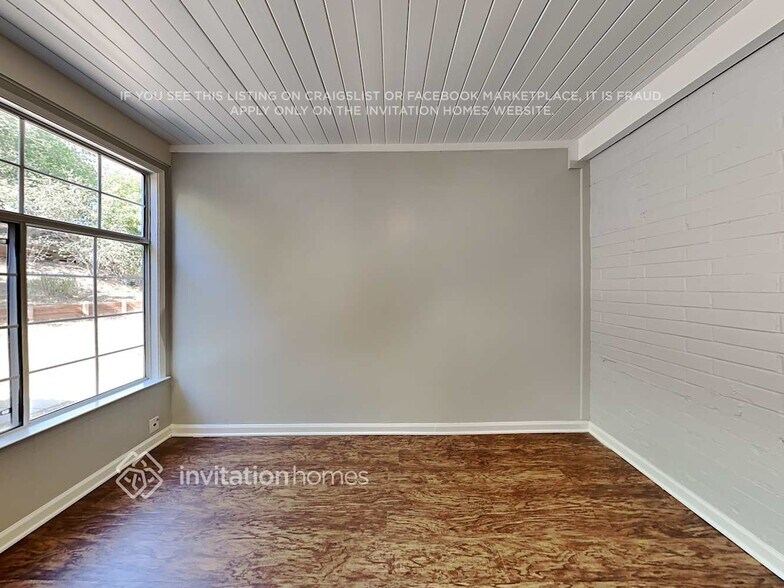 Building Photo - 5220 Paragon St