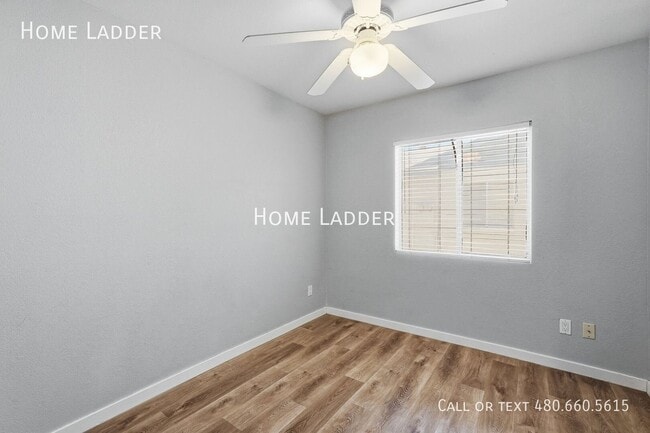Building Photo - 1021 W Laguna Dr