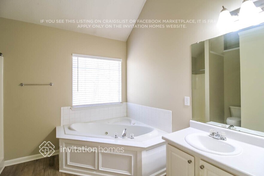 Building Photo - 721 White Dove Dr