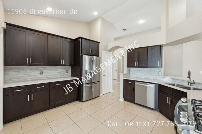 Building Photo - 11906 Derbyshire Dr