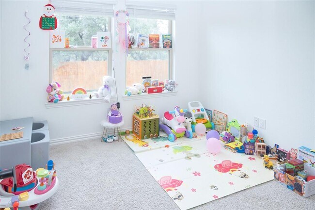 Building Photo - 1209 Cole Ests Dr