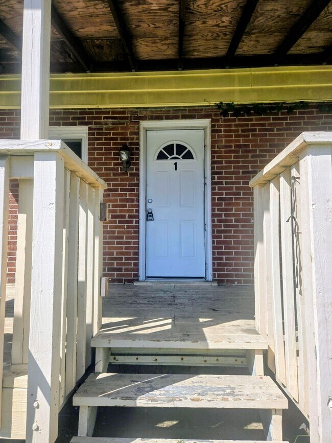 Building Photo - 210 E Emmaus Ave