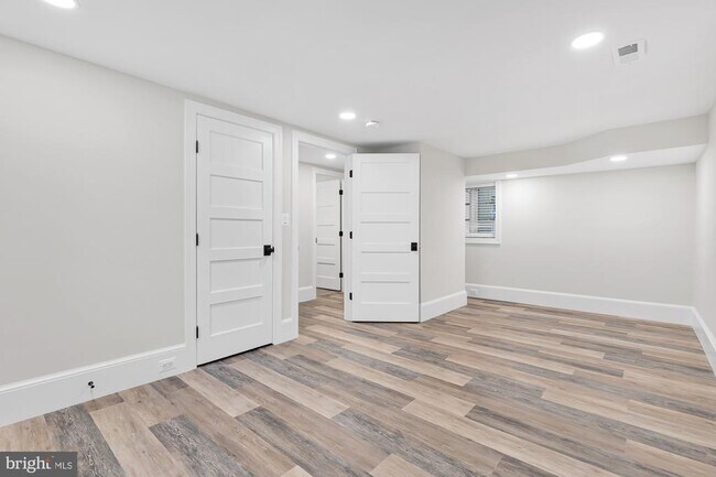 Building Photo - 4201 Bradley Ln