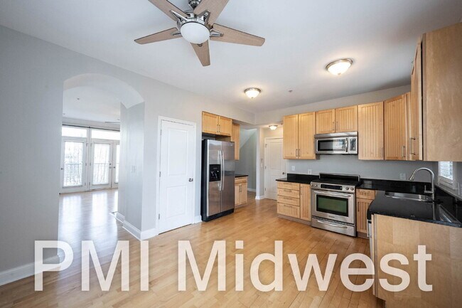 Building Photo - 515 E New York St