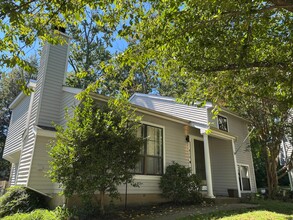 Building Photo - 913 Langdon Ct