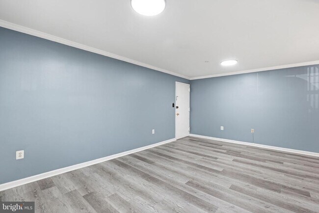 Building Photo - 9453 Fairfax Blvd