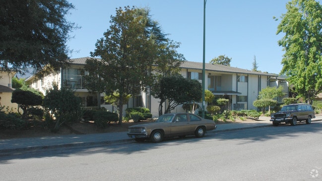 Primary Photo - Blossom Hill Garden Apartments