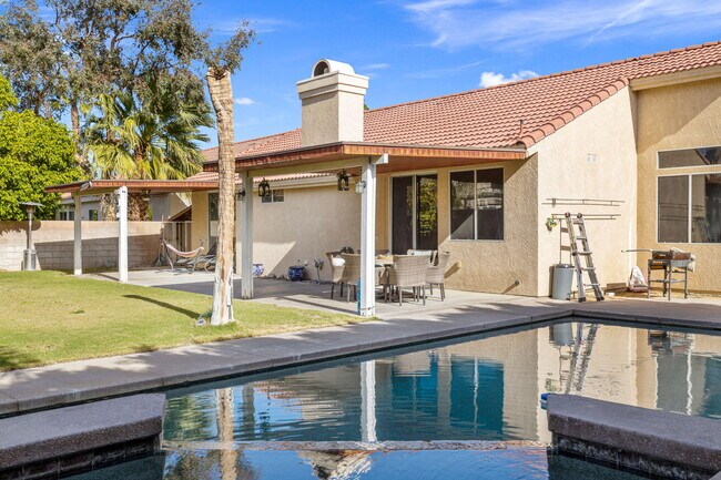 Building Photo - 68215 Pasada Rd