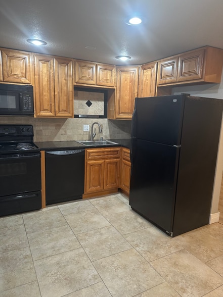 Building Photo - 10541 W 7th Pl