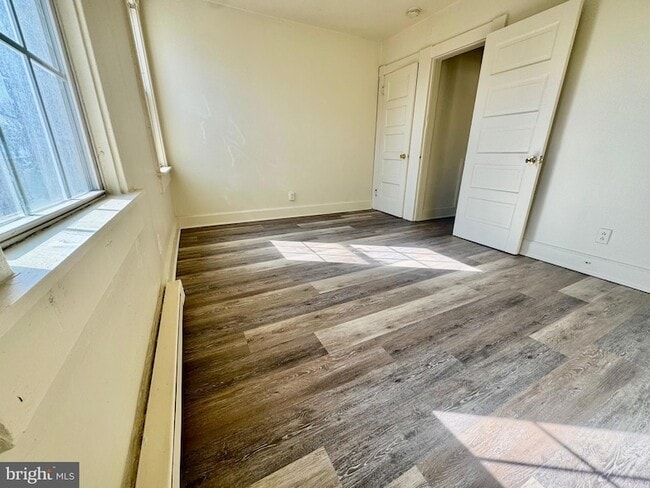 Building Photo - 210 Pear St