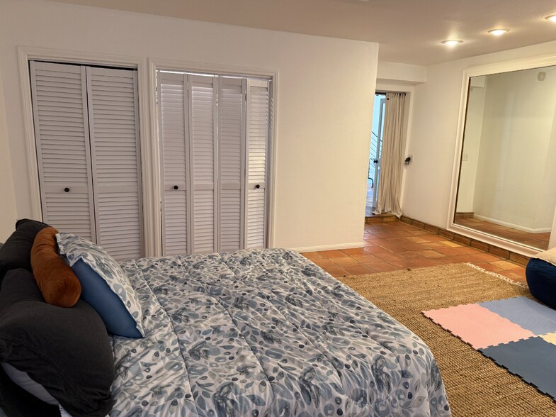 Building Photo - 5408 Morella Ave