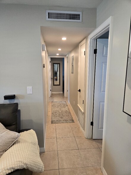 Building Photo - 103 Alhambra Ave