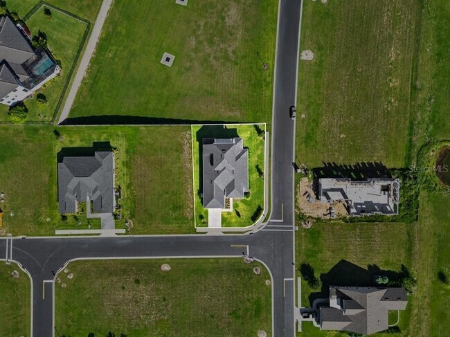 Building Photo - 200 Snowy Orchid Way