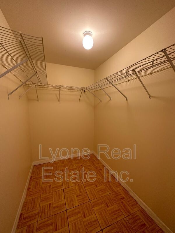 Building Photo - 4724 26th St SW