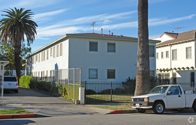Building Photo - 1333 S Gramercy Pl
