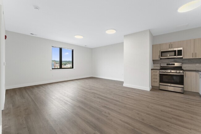 Building Photo - 49s Day St. - 603