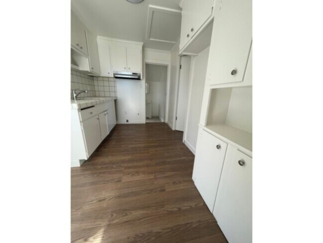 Primary Photo - BEAUTIFUL FULLY REMODELED STAND ALONE COTT...