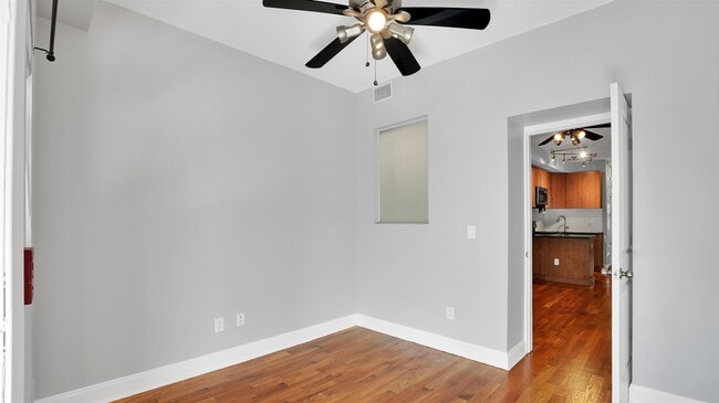 Building Photo - 717 Adams St