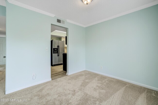 Building Photo - 6561 Mission Ct