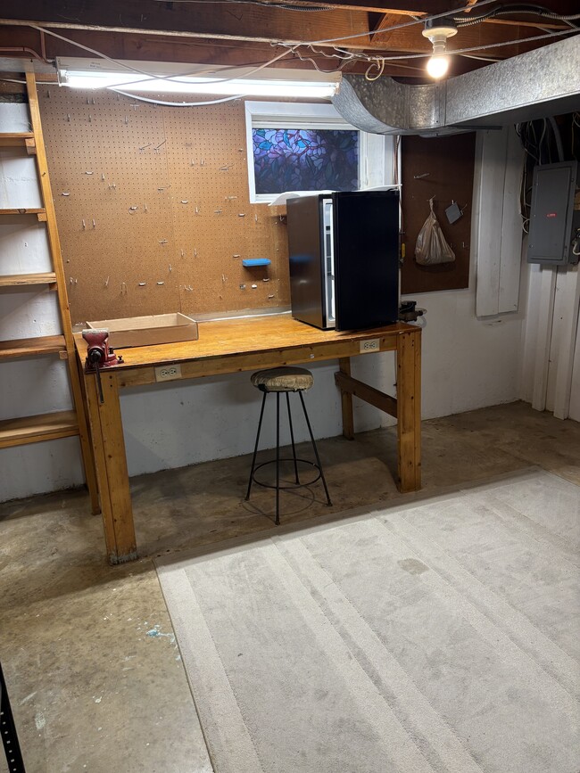 Building Photo - 22 Kentbury Way