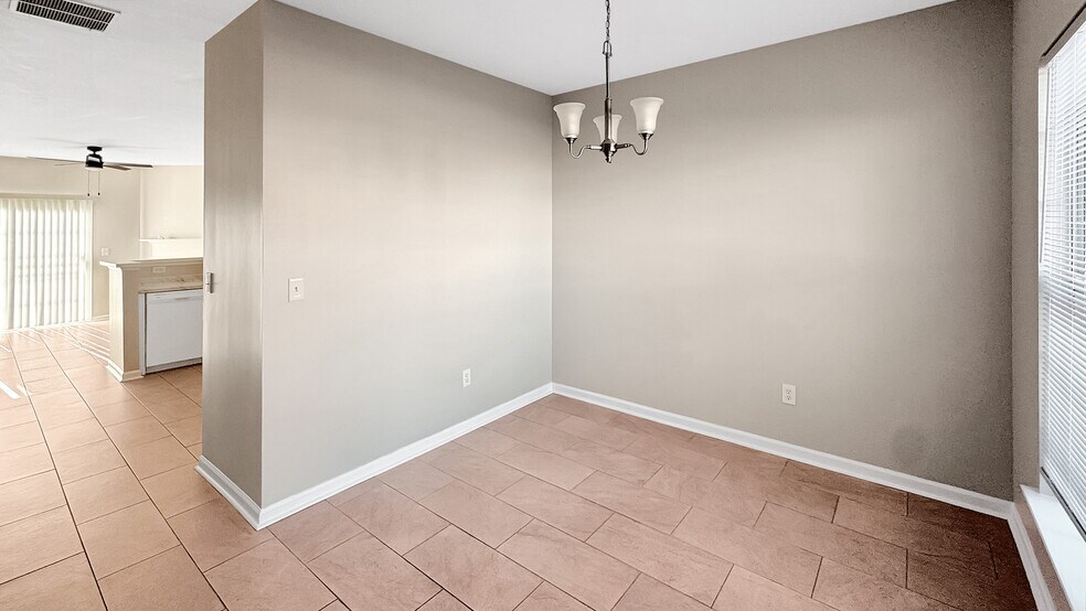 Building Photo - 3389 Hidden Cove Cir