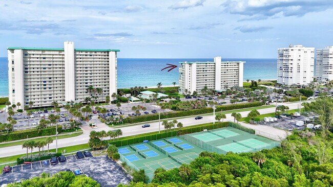 Building Photo - 9940 S Ocean Dr