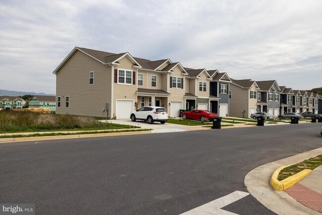 Building Photo - 262 Allison Dr