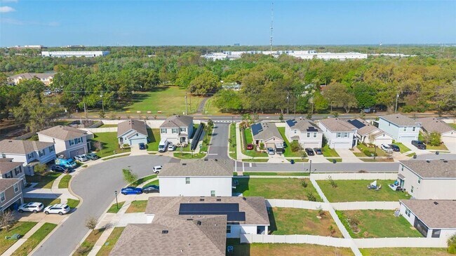 Building Photo - 10918 Trailing Vine Dr