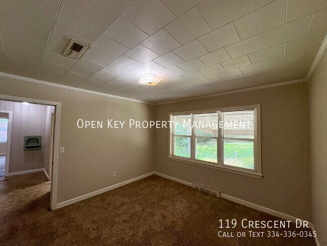 Building Photo - 119 Crescent Dr