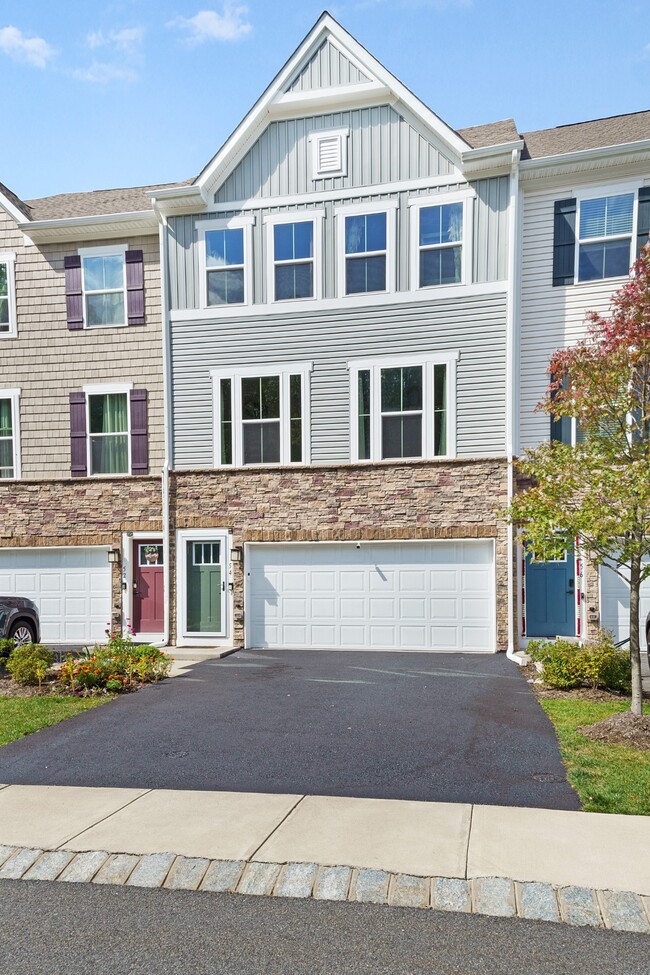 Building Photo - 54 Swackhammer Way