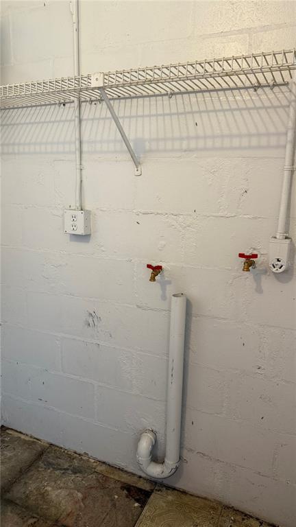 Building Photo - 3956 Elvira Ct