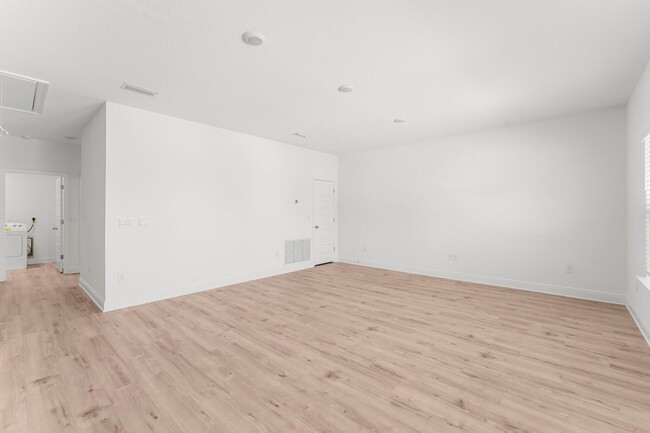 Building Photo - 25 Krewe Cir