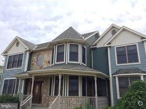 Building Photo - 507 N Main St